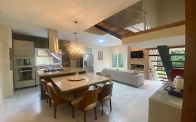 Hostyn Casa Manancial -4 Suites E Natureza Proxima Ao Capivari